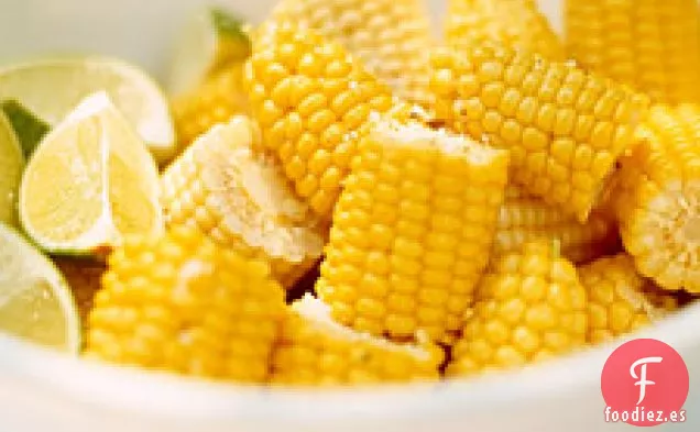 Maíz En La Mazorca Con Lima Y Mantequilla Derretida