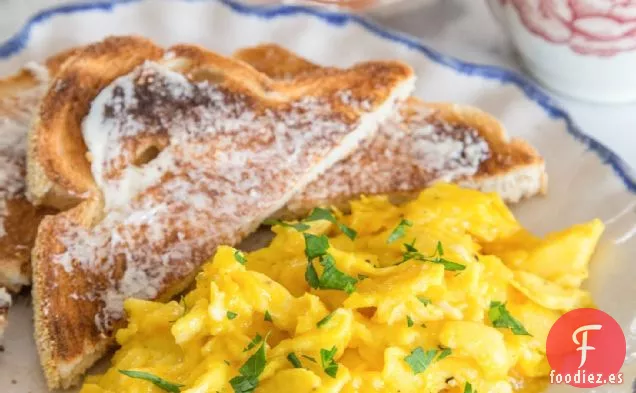Cómo Hacer Huevos Revueltos Cremosos Y Deliciosos