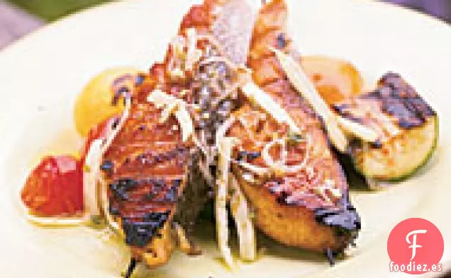 Brochetas de Salmón con Vinagreta de Hinojo en Rodajas