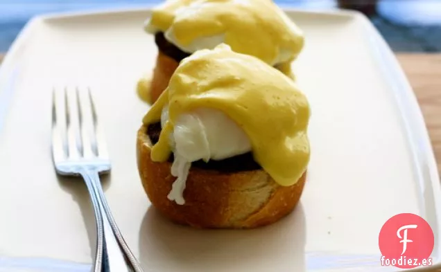 Huevos Portobello Benedict