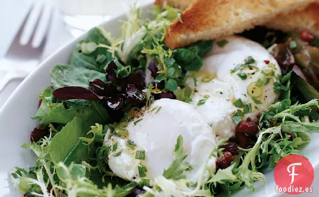 Huevos Escalfados con Panceta y Mezcla Mezclada