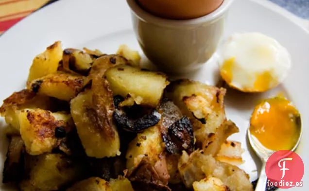 Huevo Cocido Suave Con Patatas Fritas Caseras