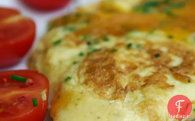 Tortilla De Queso Cheddar, Cebollino Y Crema Agria