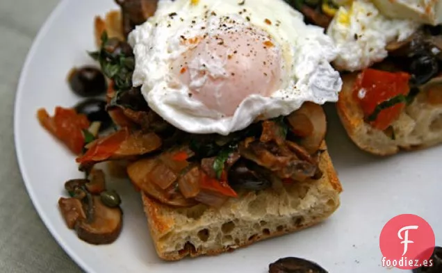 Cena de Esta Noche: Huevos Escalfados Mediterráneos