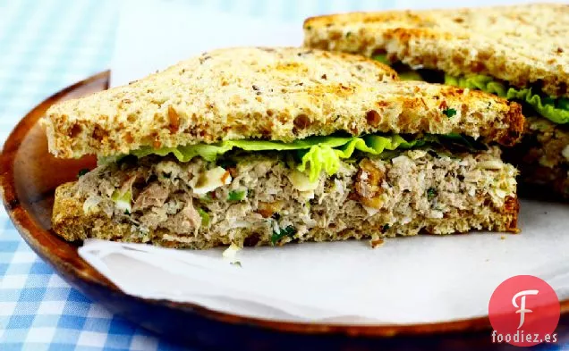 SÁNDWICH DE ATÚN CON COCO Y CILANTRO