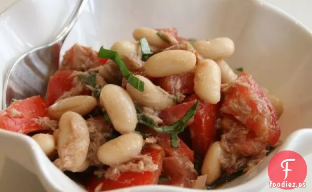 Ensalada de Atún, Tomate, Frijoles y Albahaca