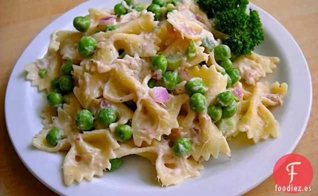 Ensalada de Pasta de Atún Con Guisantes