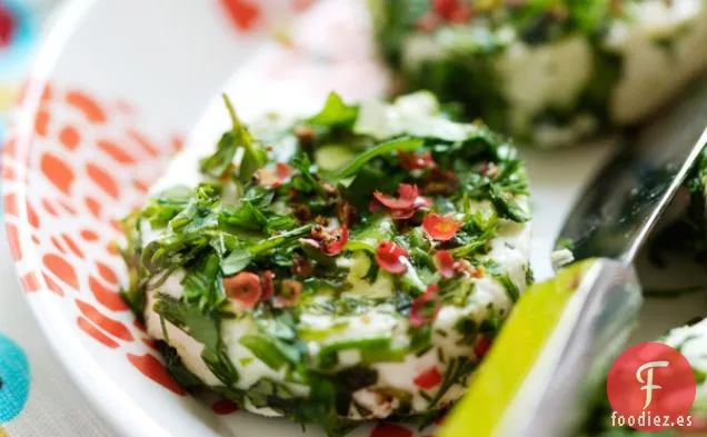 Queso De Cabra Con Hierbas Y Pimienta Roja