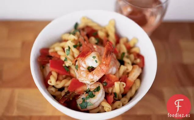 Gemelli con Camarones y Granos de Pimienta Verde