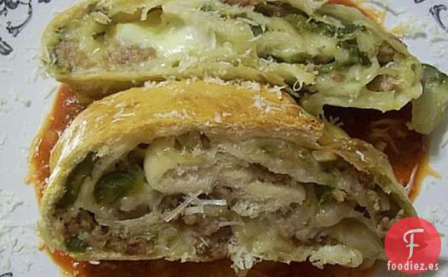 Estromboli de Salchicha y Pimienta