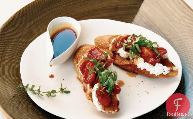 Bruschetta de Tomate y Miel con Ricota
