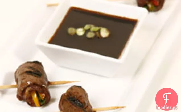 Rollos De Carne A La Parrilla Con Salsa De Cebolleta Y Soja