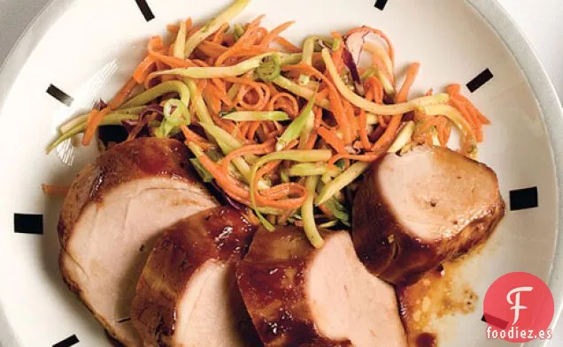 Lomo De Cerdo Hoisin Con Ensalada Asiática De Zanahoria