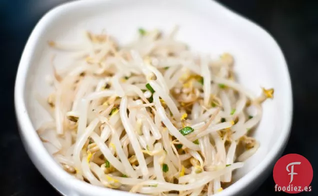 Sukju Namul (ensalada de Brotes de Frijoles Coreanos)
