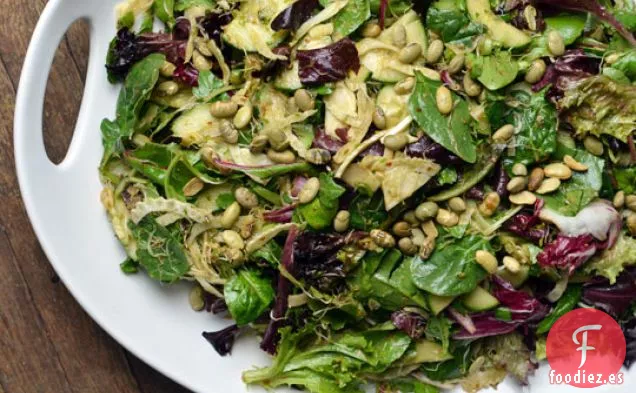 Ensalada Crujiente Con Brotes y Aderezo de Miso y limón