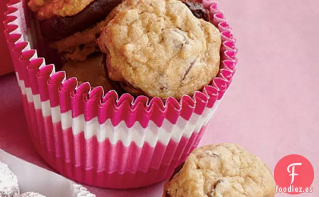 Galletas Dobles con Chispas de Chocolate con Ganache de Bourbon