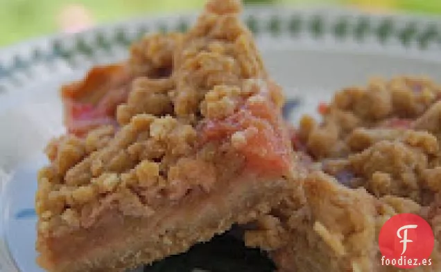 Barras de Avena de Avellana de Ruibarbo y Ruibarbo a la Hora de la Siesta