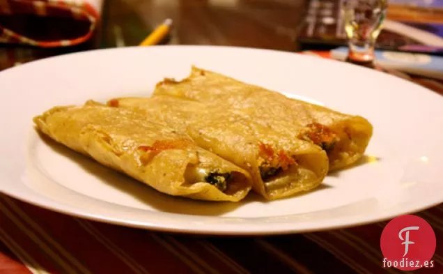 Cena de Esta Noche: Flautas de Queso con Pesto de Cilantro