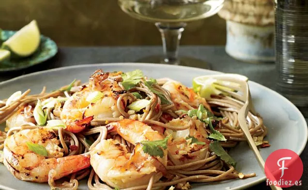 Fideos Soba con Camarones a la Parrilla y Cilantro