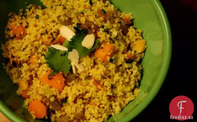 Ensalada De Cuscús De Limón Con Cilantro, Pasas y Almendras