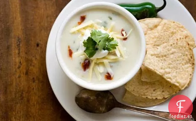 Sopa De Patata De Suero De Mantequilla Con Tocino Y Jalapeño Asado