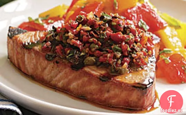 Atún A La Parrilla Con Salsa De Tomate Secado Al Sol