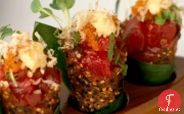 Tartar De Atún Picante En Conos De Miso De Sésamo
