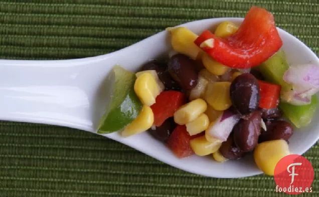 Salsa de Frijoles Negros y Maíz