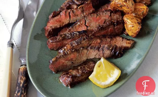 Filete de Falda con Limón y Papas Asadas con Chile