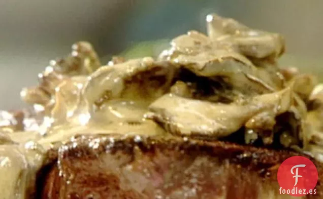Bistec A La Plancha De Nueva York Con Champiñones Brandy Y Tomillo Fresco