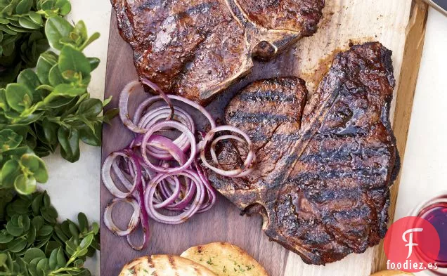 Filetes de T-Bone con Tostadas de Texas