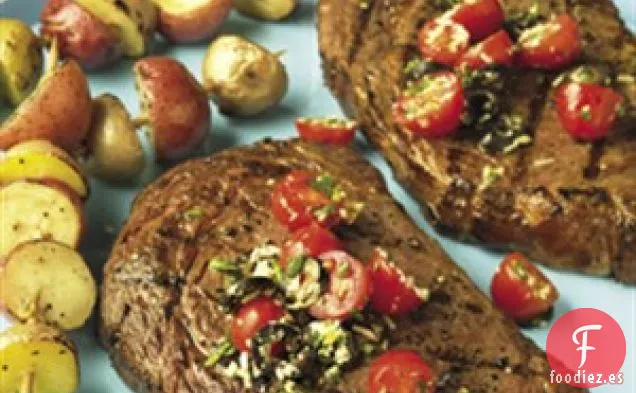 Filetes De Chuletón Con Tapenade De Tomate Fresco
