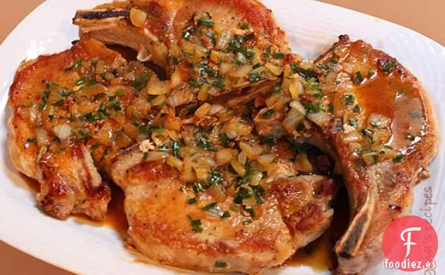 Chuletas De Cerdo Con Salsa De Hierbas Dijon