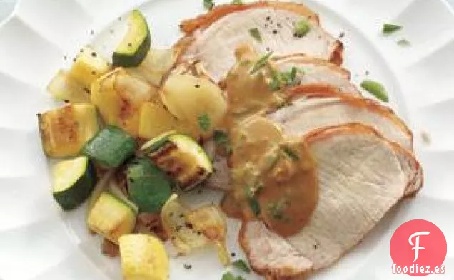 Lomo De Cerdo Con Salsa De Mostaza Y Calabaza Salteada