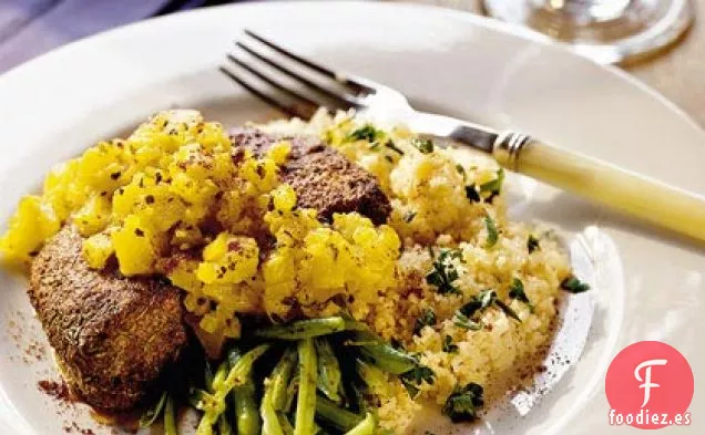 Chuletas de Cerdo con Salsa de Piña Tibia