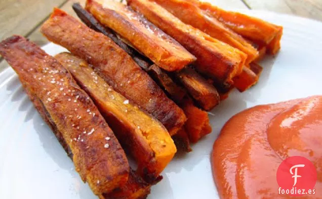 Patatas Fritas De Camote Al Horno Con Salsa De Tomate Picante