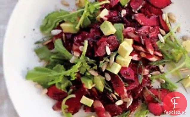 Ensalada De Remolacha, Aguacate Y Rúcula Con Semillas De Girasol