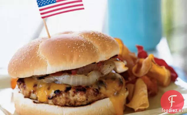 Hamburguesas de Queso Cheddar de Pavo al Suroeste con Cebollas a la parrilla