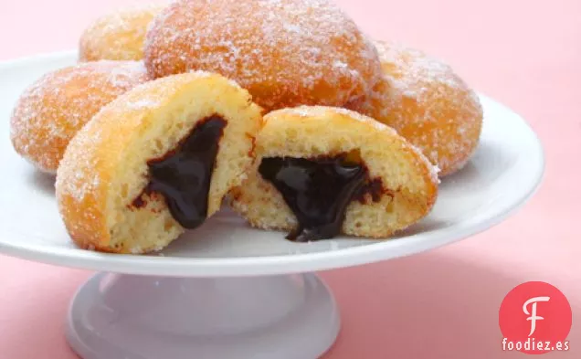 Donuts Rellenos De Chocolate Y Cerveza