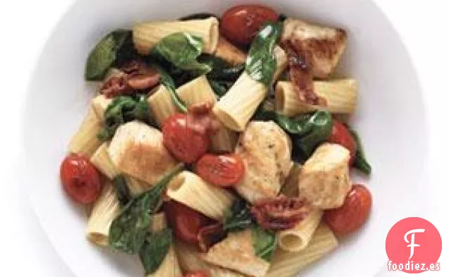 Pasta Con Pollo Y Tocino