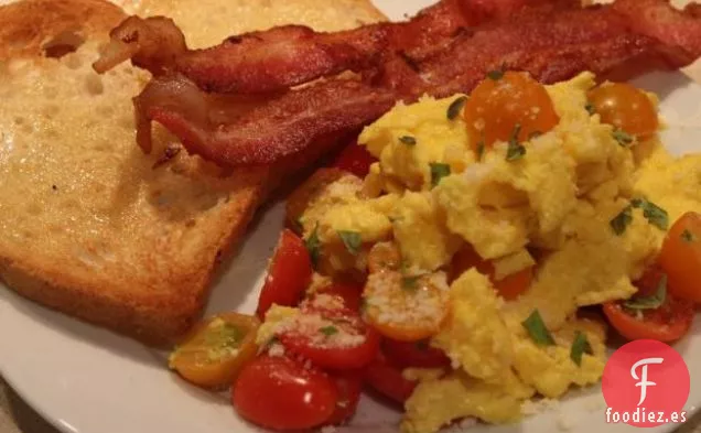 Huevo de Albahaca de Tomate Cherry del Mercado del Granjero, Bac Ahumado Ottomanelli