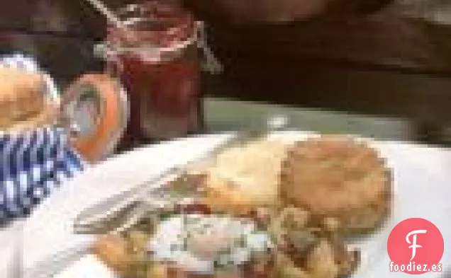 Hachís De Tocino Canadiense Con Huevos Escalfados