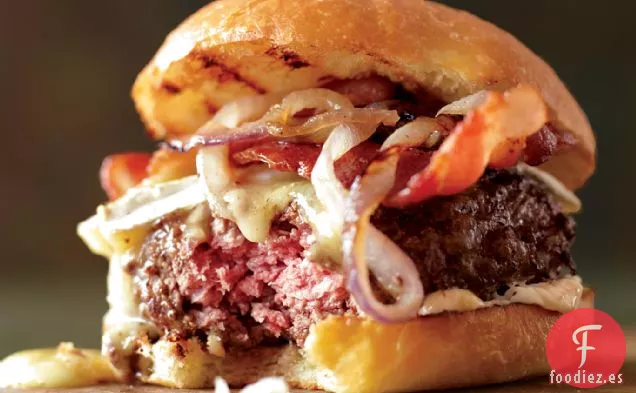 Hamburguesas de Tocino en Bollos de Brioche