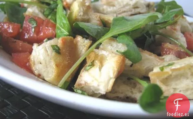 Pan De Ajo Tostado Y Ensalada De Rúcula