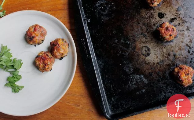 Albóndigas De Cóctel Glaseadas Con Tomate Con Tocino