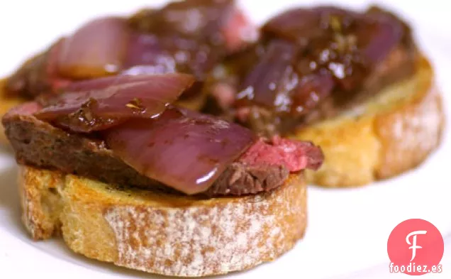 Bistecca Con Crostini De Cebolla asada Con Balsámico