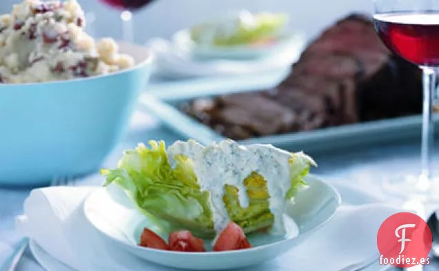 Ensalada Iceberg con Aderezo de Suero de Mantequilla