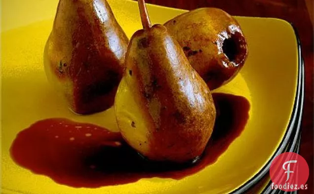 Peras Asadas Con Glaseado Balsámico Y Queso