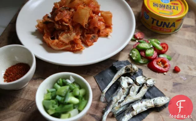 Estofado de Kimchi picante (kimchi Jjigae)