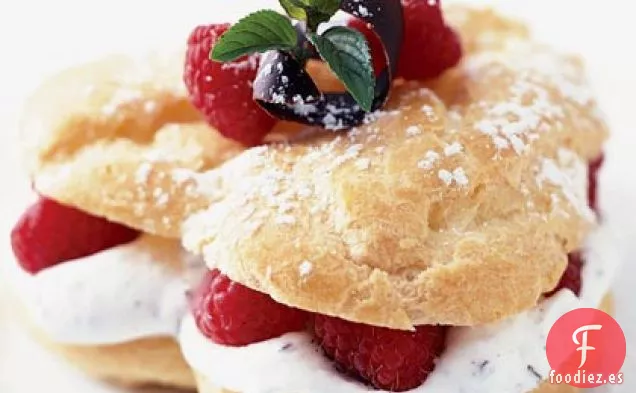 Corazones de Bayas con Crema de Chocolate y Naranja